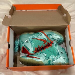 Nike Kids' Teal and Red Sneakers
